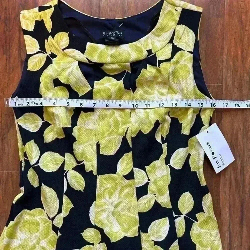 Sleeveless Midi Dress with Multicolored Giant Floral Print Size 6 New With Tag - Picture 8 of 9